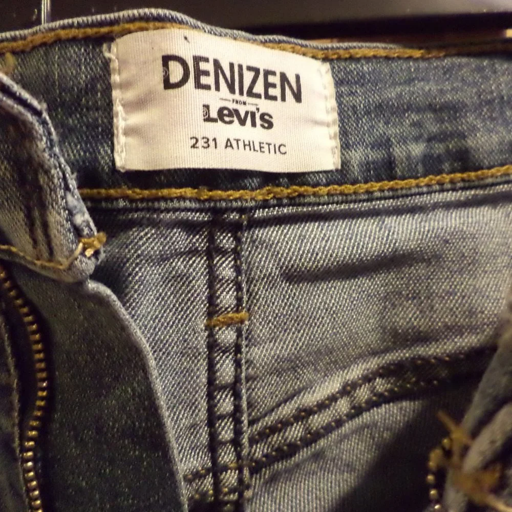 DENIZEN from LEVI'S 231 Athletic- 5-Pocket - Denim Jeans  Size: 36/32-Flat Front - Picture 3 of 13
